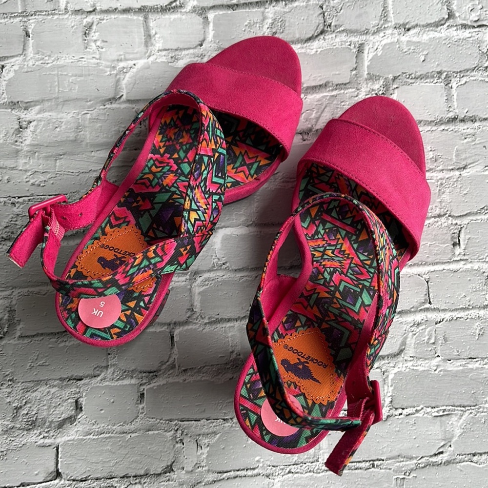 ROCKET DOG | Enhance Your Prance Heels in Bold Southwest - Picture 6 of 14